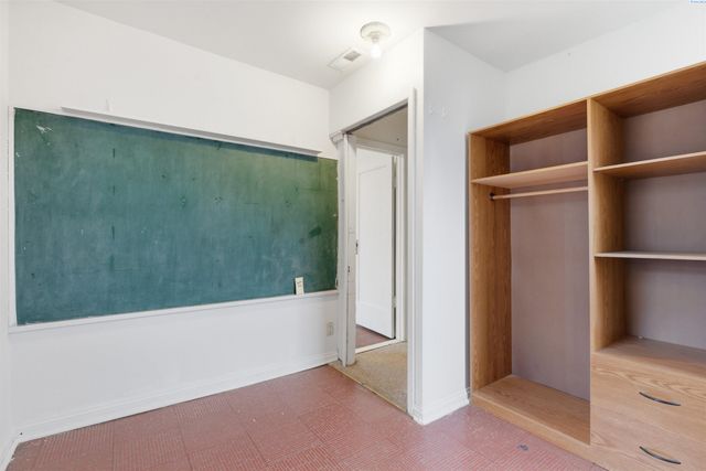 348 NW Harrison, Pullman, WA 99163