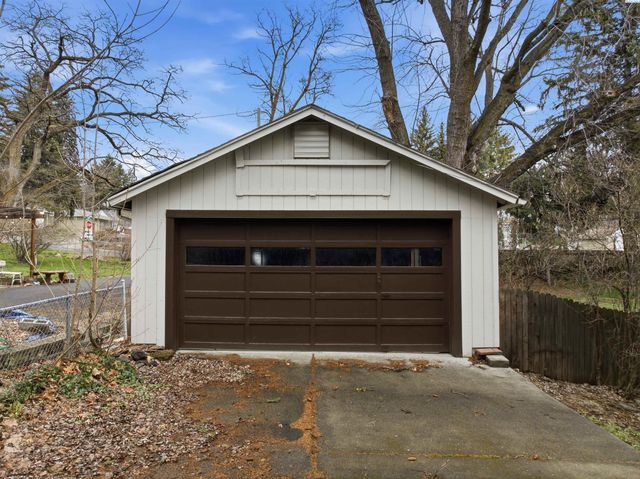 348 NW Harrison, Pullman, WA 99163