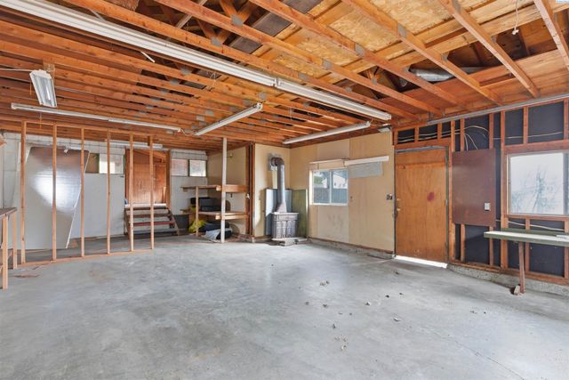 348 NW Harrison, Pullman, WA 99163