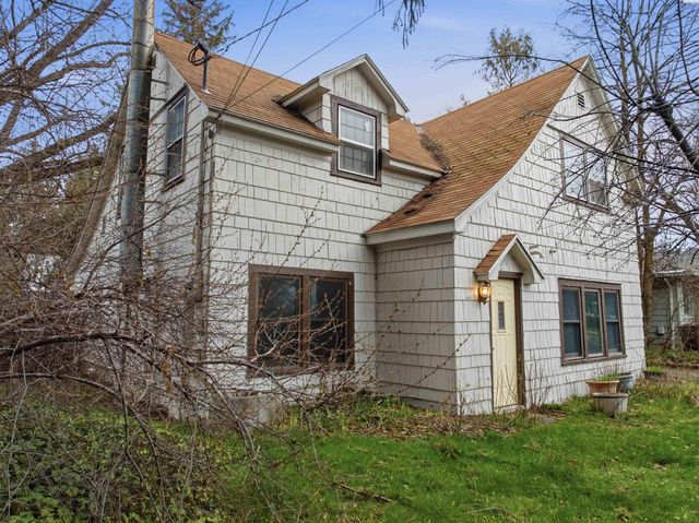 348 NW Harrison, Pullman, WA 99163