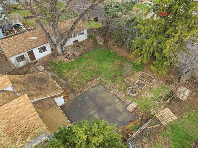 348 NW Harrison, Pullman, WA 99163