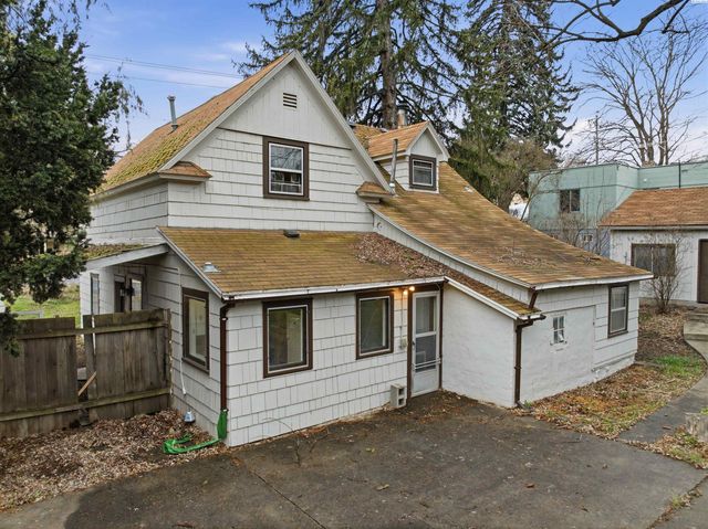 348 NW Harrison, Pullman, WA 99163