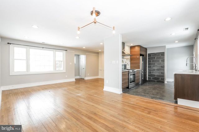 1210 SEVERN AVE, Cherry Hill, NJ 08002