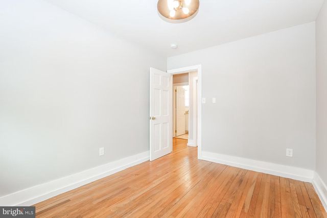 1210 SEVERN AVE, Cherry Hill, NJ 08002