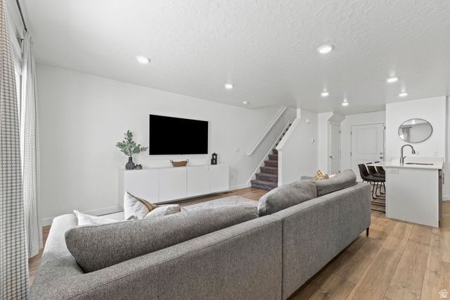 402 N BOUY LN, Saratoga Springs, UT 84045