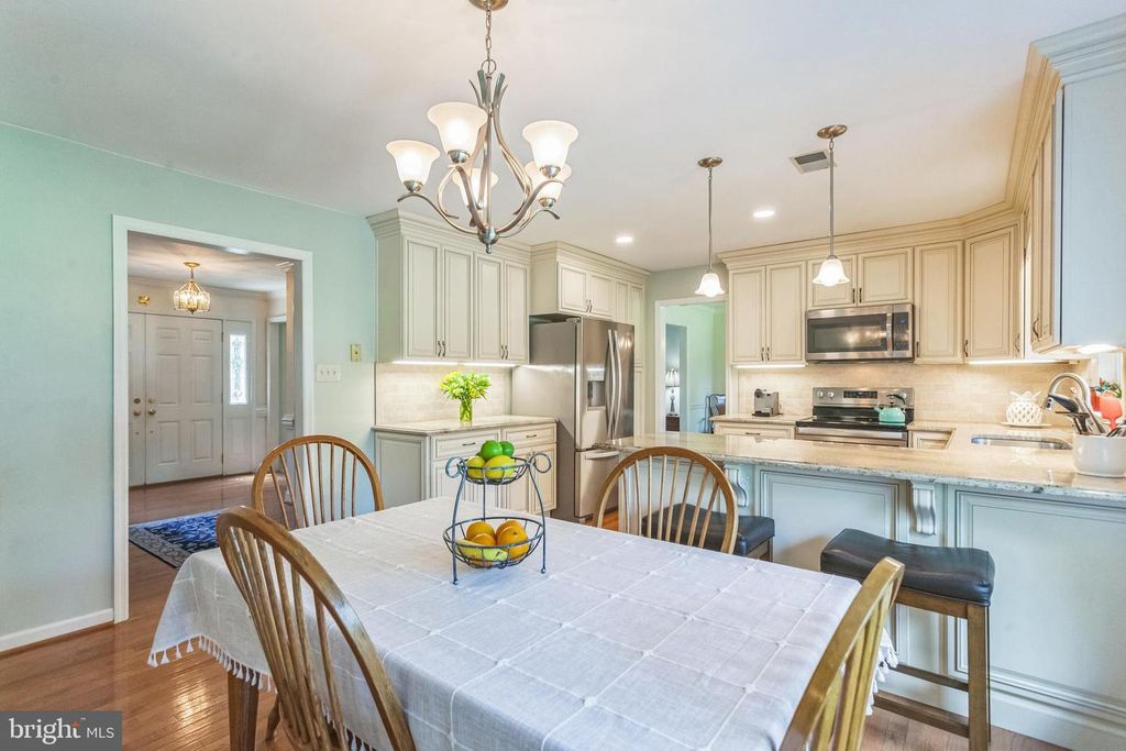 715 COMLY CIR, North Wales, PA 19454