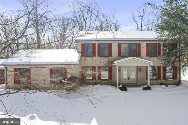 155 SHIREOAKS DR, Martinsburg, WV 25403