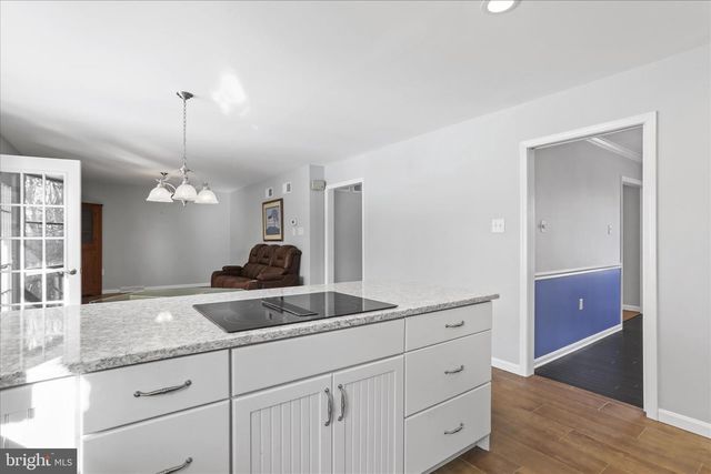 155 SHIREOAKS DR, Martinsburg, WV 25403