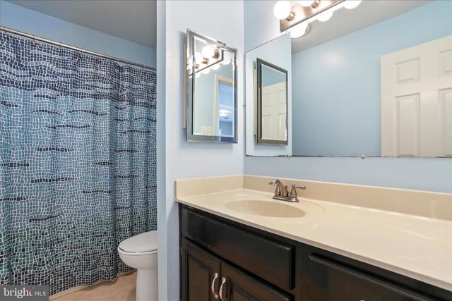 155 SHIREOAKS DR, Martinsburg, WV 25403