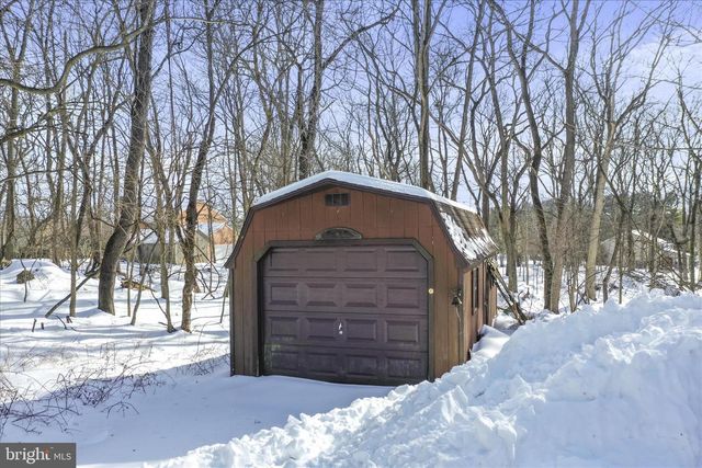 155 SHIREOAKS DR, Martinsburg, WV 25403