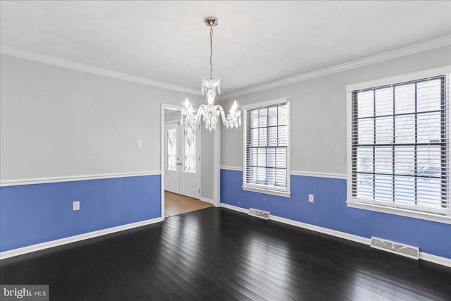 155 SHIREOAKS DR, Martinsburg, WV 25403