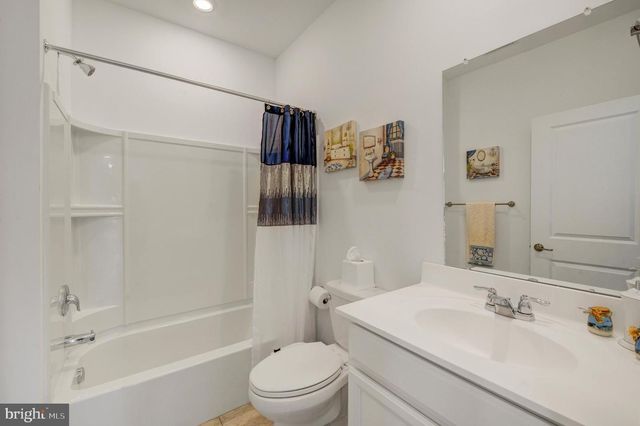120 BRIDGE BLVD, Eastampton, NJ 08060