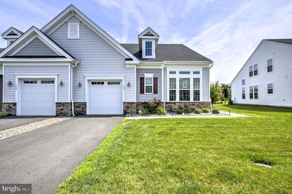 120 BRIDGE BLVD, Eastampton, NJ 08060