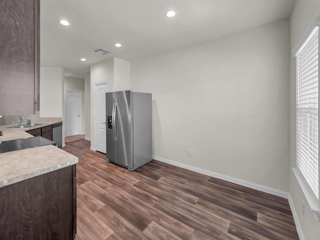 398 Shoreview Drive, Conroe, TX 77303