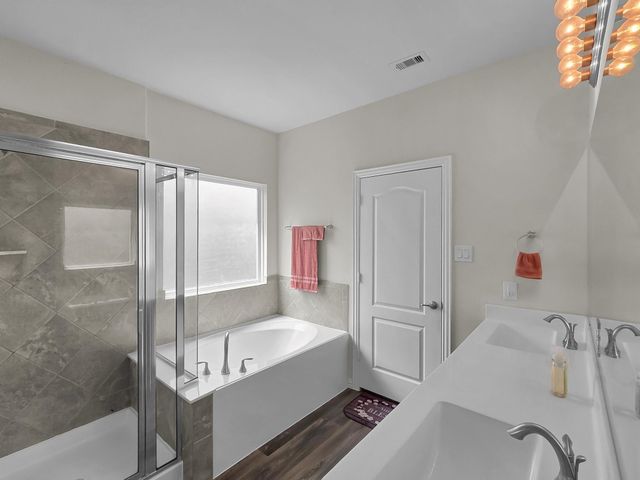 398 Shoreview Drive, Conroe, TX 77303