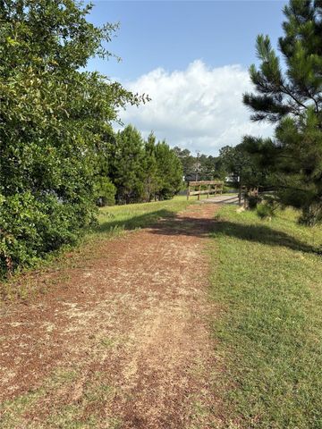 398 Shoreview Drive, Conroe, TX 77303