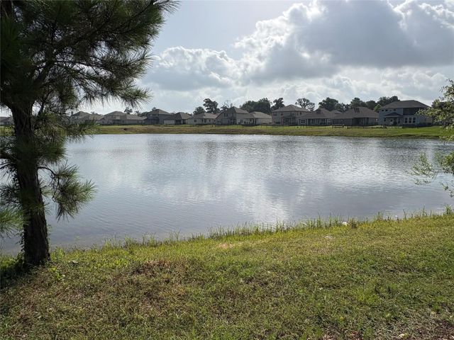 398 Shoreview Drive, Conroe, TX 77303