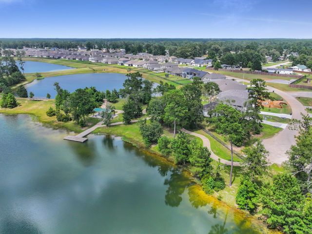 398 Shoreview Drive, Conroe, TX 77303
