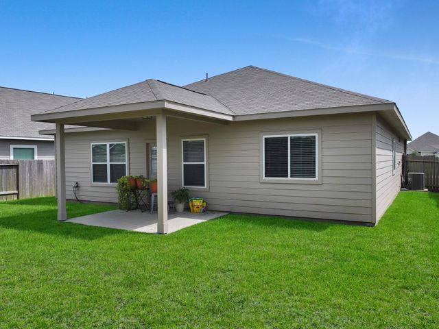 398 Shoreview Drive, Conroe, TX 77303