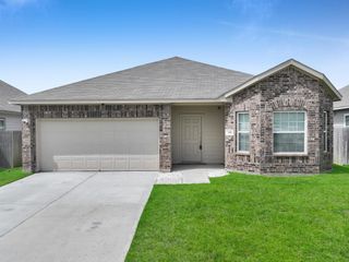 398 Shoreview Drive, Conroe, TX 77303