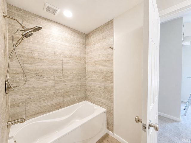 733 E Bronson Street, South Bend, IN 46601