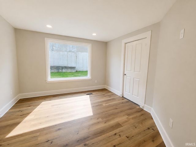 733 E Bronson Street, South Bend, IN 46601