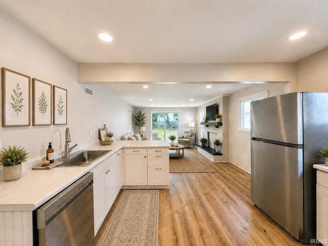 733 E Bronson Street, South Bend, IN 46601