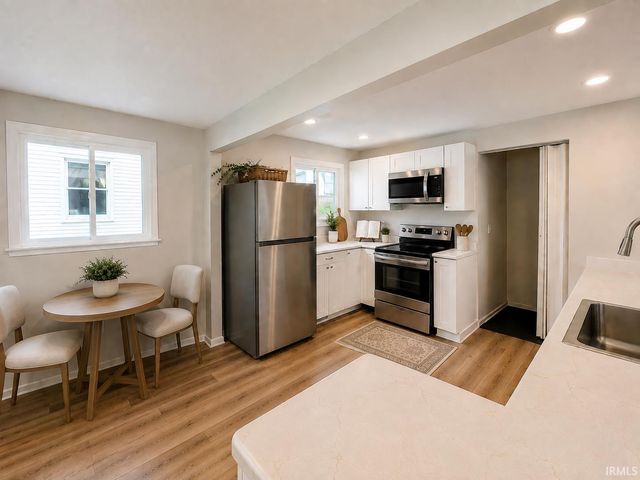 733 E Bronson Street, South Bend, IN 46601