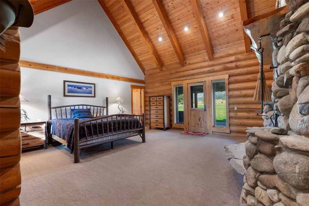 635 Sweathouse Creek Road, Victor, MT 59875 photo 38