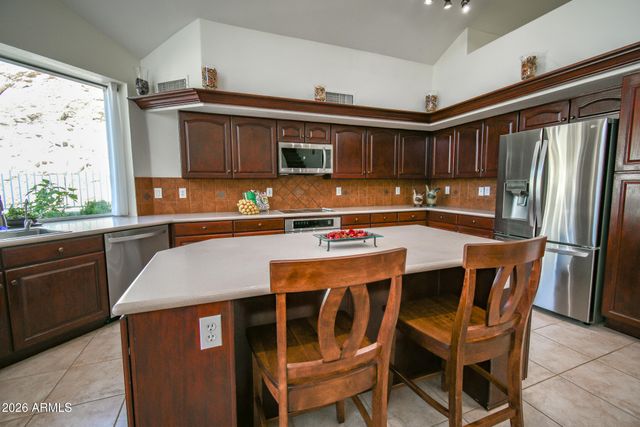 519 E HIDDENVIEW Drive, Phoenix, AZ 85048