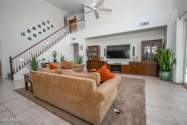 519 E HIDDENVIEW Drive, Phoenix, AZ 85048