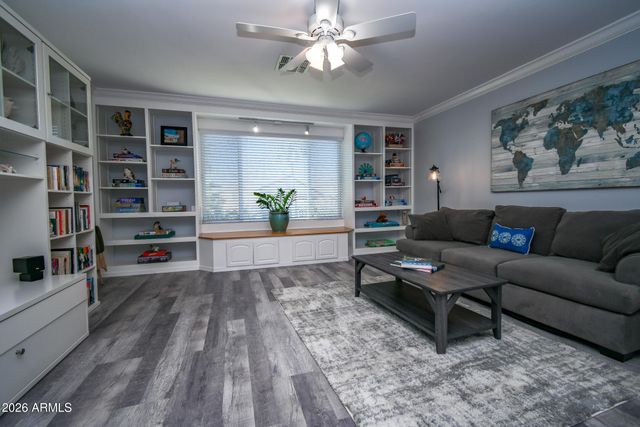 519 E HIDDENVIEW Drive, Phoenix, AZ 85048