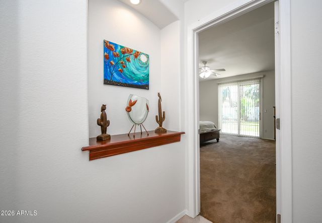 519 E HIDDENVIEW Drive, Phoenix, AZ 85048