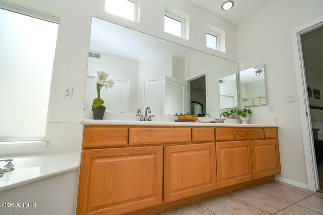 519 E HIDDENVIEW Drive, Phoenix, AZ 85048