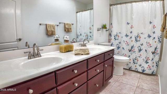 519 E HIDDENVIEW Drive, Phoenix, AZ 85048