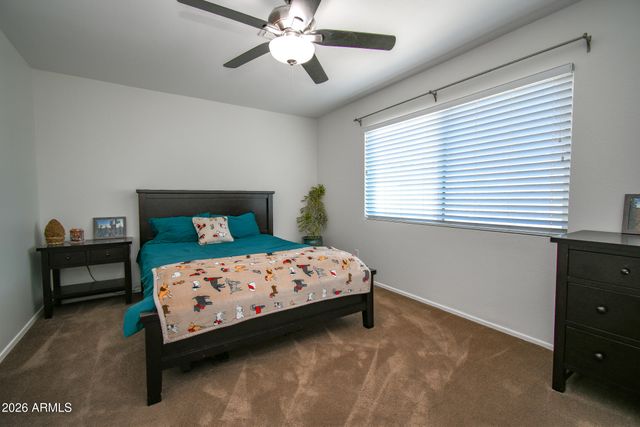 519 E HIDDENVIEW Drive, Phoenix, AZ 85048