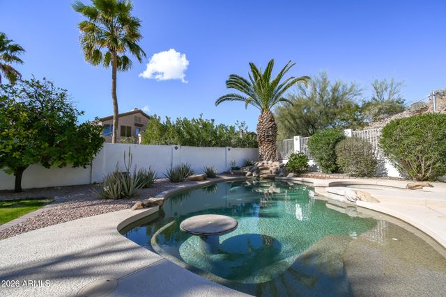 519 E HIDDENVIEW Drive, Phoenix, AZ 85048