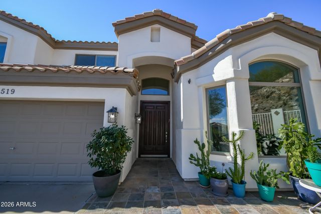 519 E HIDDENVIEW Drive, Phoenix, AZ 85048
