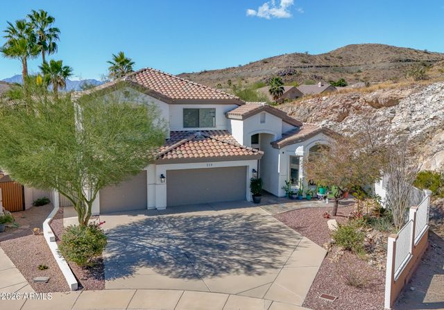 519 E HIDDENVIEW Drive, Phoenix, AZ 85048