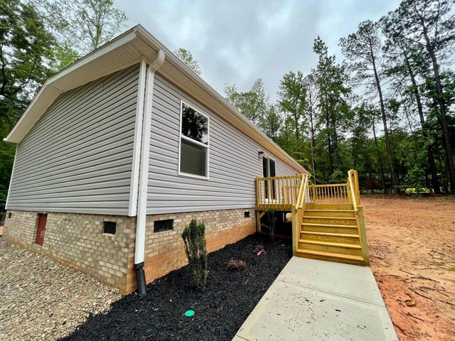399 Charles Street, Enoree, SC 29335