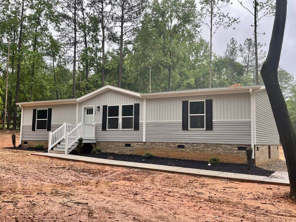 399 Charles Street, Enoree, SC 29335