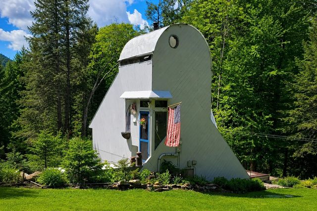 447 Rock Bottom Lane, Peru, VT 05255