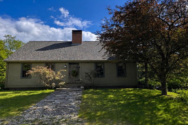 447 Rock Bottom Lane, Peru, VT 05255