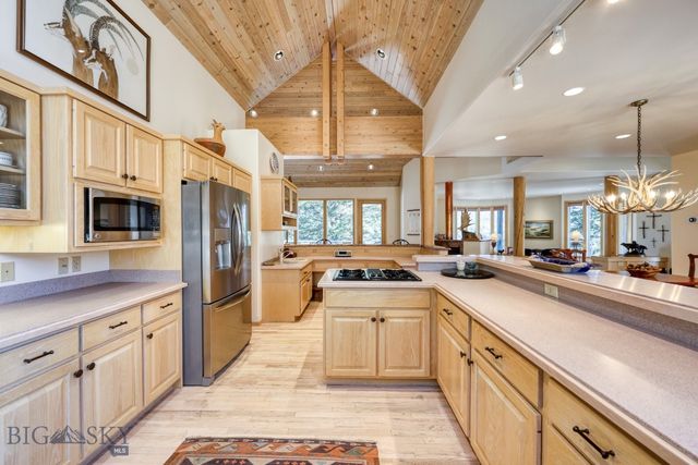 450 Crown Butte Road, Big Sky, MT 59716