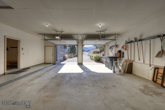 450 Crown Butte Road, Big Sky, MT 59716