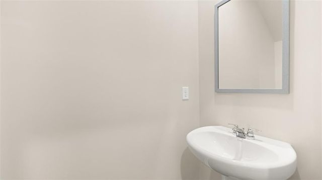121 Kenmore Circle, Perry, GA 31069