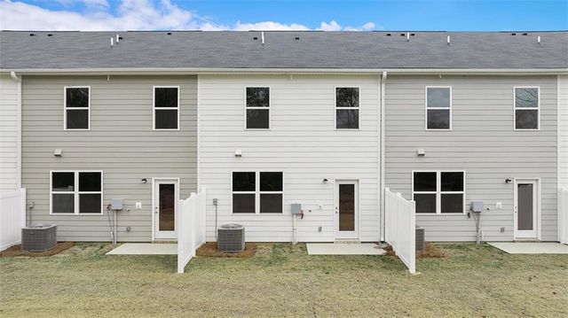 121 Kenmore Circle, Perry, GA 31069