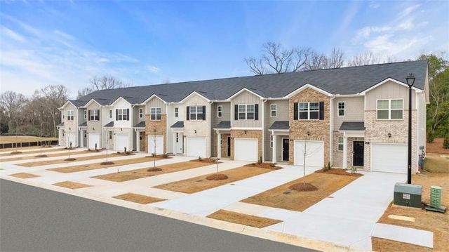 121 Kenmore Circle, Perry, GA 31069
