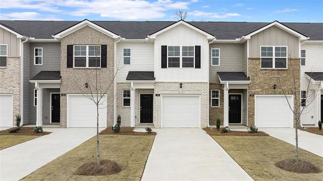 121 Kenmore Circle, Perry, GA 31069