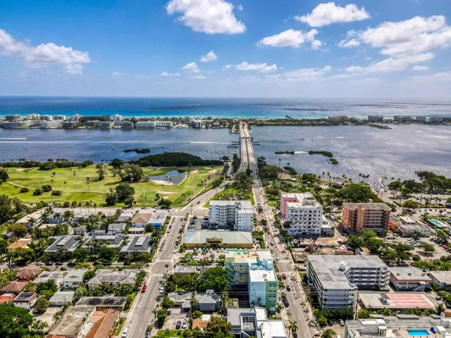108 Lake Avenue 202, Lake Worth Beach, FL 33460